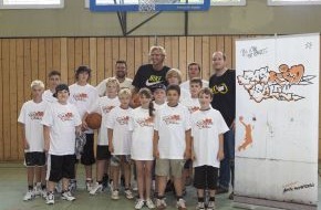 ING Deutschland: Das Projekt "BasKIDball" feiert dreijähriges Jubiläum mit Schirmherr Dirk Nowitzki (mit Bild)