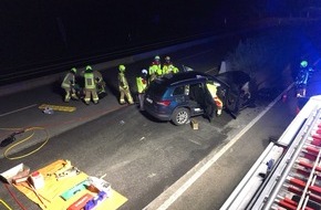 Feuerwehr Bottrop: FW-BOT: Verkehrsunfall auf der A2 - eine Person im Fahrzeug eingeklemmt