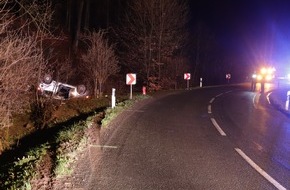 Kreispolizeibeh&ouml;rde H&ouml;xter: POL-HX: Eine schwerstverletzte Frau bei Verkehrsunfall