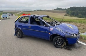 Polizeiinspektion Rockenhausen: POL-PIROK: Verkehrsunfall mit leicht verletzter Person - PKW überschlägt sich