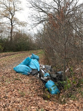 POL-SE: Appen - Müllablagerung im Ossenblink