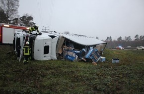 Polizeidirektion Neustadt/Weinstraße: POL-PDNW: Autobahnpolizei Ruchheim - Umgekippter Lkw im Autobahnkreuz Speyer