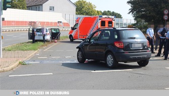 Polizei Duisburg: POL-DU: Rheinhausen-Mitte: Vorfahrt missachtet - zwei Verletzte
