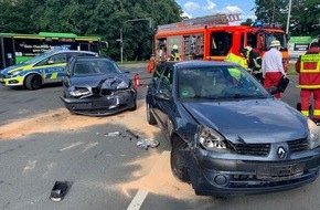 Feuerwehr Mülheim an der Ruhr: FW-MH: Verkehrsunfall mit Personenschaden