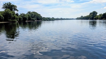 Hessisches Polizeipr&auml;sidium Einsatz: POL-HPE: Sommerliche Temperaturen locken ans Wasser - Wasserschutzpolizei appelliert an Erholungssuchende
