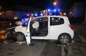 Polizei Mettmann: POL-ME: Verkehrsunfall im Abbiegevorgang - Langenfeld - 1912053