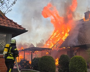 FW Celle: Geb&auml;udebrand in Bostel - Abschlussmeldung / Gesamtbericht!
