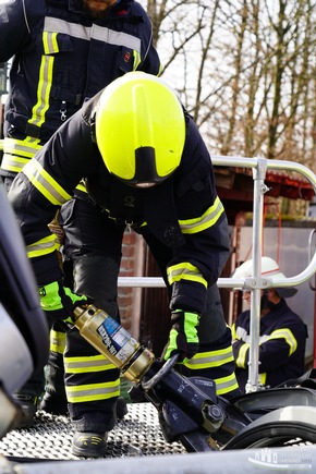FW Hennef: Lehrgang technische Hilfeleistung erfolgreich beendet