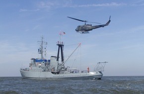 Presse- und Informationszentrum Marine: Deutsche Marine - Pressemeldung: Überlebenstraining in der "Pilotenwaschmaschine" - Seit 40 Jahren bildet Nordholzer Marinefliegergeschwader Luftfahrzeugbesatzungen aus