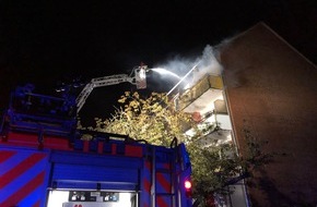 Feuerwehr Bottrop: FW-BOT: Brand auf Balkon über Drehleiter gelöscht