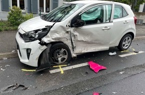 Polizei Rheinisch-Bergischer Kreis: POL-RBK: Bergisch Gladbach - Kollision zweier Autos