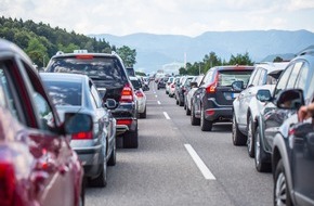 ADAC Hessen-Thüringen e.V.: Es rollt langsam zum Fest / Der ADAC erklärt, wo es auf Thüringens Straßen eng wird