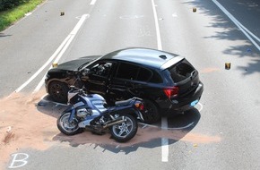 Polizei Aachen: POL-AC: Schwerer Verkehrsunfall auf dem Willy-Brandt-Ring; Motorradfahrer und Sozia schwer verletzt
