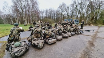 Territoriales Führungskommando der Bundeswehr: Abschlussübung von Rekruten des Heimatschutzregiments 2 auf dem Standortübungsplatz Münster-Handorf