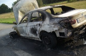 Polizeiinspektion Cuxhaven: POL-CUX: Polizeistation Loxstedt vorübergehend nicht am Telefon ++ Einbruch in Einfamilienhaus ++ Pkw-Brand auf der A27 ++ Buswartehäuschen bei Unfall schwer beschädigt ++ Edelstahlrohre entwendet