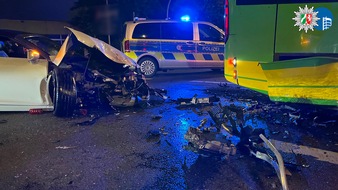 Polizeipräsidium Oberhausen: POL-OB: Audi mit Totalschaden nach Verkehrsunfall