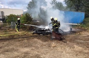 Feuerwehr Dinslaken: FW Dinslaken: Gemeldeter Gewerbebrand an der Thyssenstrasse