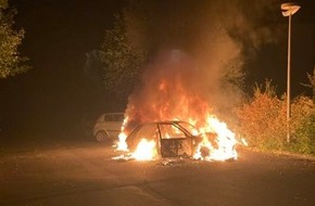 Polizei Homberg: POL-HR: Fahrzeugbrand in Homberg - Drei Pkw betroffen