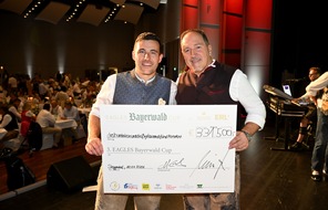 Eagles Charity Golf Club e.V.: 3. EAGLES Bayerwald Cup in Deggendorf sammelt 331.500 Euro f&uuml;r den guten Zweck