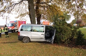 Polizei Minden-Lübbecke: POL-MI: 2 Verletzte durch Verkehrsunfall