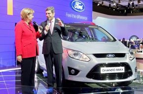 Ford-Werke GmbH: Bundeskanzlerin Merkel auf Ford IAA-Stand