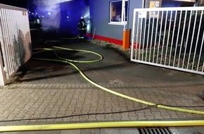 Feuerwehr Kaarst: FW-NE: Brand in Autowerkstatt 17.04.2021