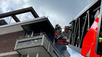 Feuerwehr Bergisch Gladbach: FW-GL: Zwei Brandeinsätze beschäftigten die Feuerwehr Bergisch Gladbach am Freitagnachmittag zur gleichen Zeit