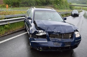 Polizeidirektion Kaiserslautern: POL-PDKL: A62/Kusel, Ein Leichtverletzter nach Auffahrunfall