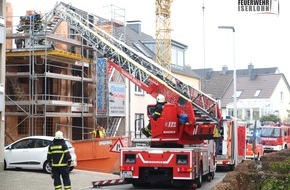 Feuerwehr Iserlohn: FW-MK: Patiententransport mit der Drehleiter