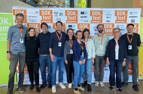 BLM Bayerische Landeszentrale für neue Medien: "Traces of Responsibility" gewinnt DOK.digital-Preis 2025 / BLM würdigt interaktives Storytelling at its best