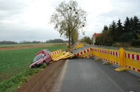 Polizeiinspektion Nienburg / Schaumburg: POL-STH: B 65 wegen Sturmböe gesperrt