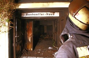 Feuerwehr Essen: FW-E: Evangelisches Gemeindezentrum durch Brand zerstört