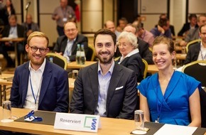 VAA - Führungskräfte Chemie: Zukunft im Blick: VAA Stiftung kürt Exzellenzpreisträger 2022