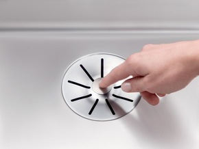 Suter Inox AG amplia la sua gamma di lavelli con nuove varianti di comando e piletta per una maggiore flessibilità