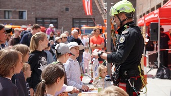 FW Stuttgart: Feuerwehr Stuttgart begrüßt über 10.000 Gäste beim Tag der offenen Tür