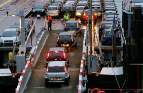 Ford-Werke GmbH: Ford baut umweltfreundliches Transportnetz für Neufahrzeuge auf dem Rhein weiter aus