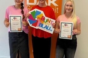 DAK-Gesundheit: Schülerinnen aus Lippstadt gewinnen Sonderpreis bei Bundeswettbewerb „bunt statt blau“