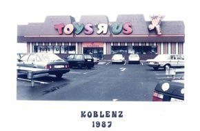 Smyths Toys GmbH: Happy Birthday, TOYS"R"US!
