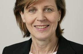 KPMG: Elisabeth Kruck nouvelle responsable du siège de KPMG à Zoug et Reto Zemp, l'ancien responsable, part à Zurich.