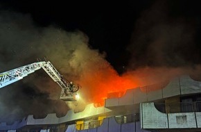 Feuerwehr Herdecke: FW-EN: Großbrand in leerstehendem Altenheim - Weitere Brandereignisse im Ortsteil Kirchende - Feuerwehr mit überörtlichen Kräften im Einsatz
