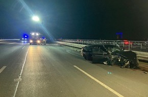 Feuerwehr Oberhausen: FW-OB: Verkehrsunfall auf der A 42