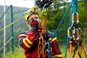 F.I.T. für den Einsatz: PETZL bringt Höhenrettungsgruppen ins Schwitzen