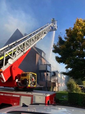 FW-EN: Wetter - dramatischer Wohnungsbrand am Freitag