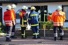 Polizeiinspektion Hameln-Pyrmont/Holzminden: POL-HM: Pkw durchbricht Außenfassade eines Einfamilienhauses