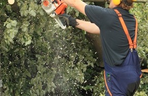 Feuerwehr Bottrop: FW-BOT: Sturmtief Ivan beschäftigt die Feuerwehr Bottrop