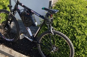 Polizei Duisburg: POL-DU: Meiderich: "Fahrradfahrer" mit nachger&uuml;stetem Motor gestoppt