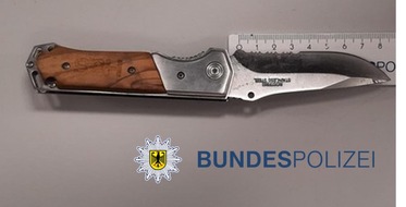 Bundespolizeidirektion Sankt Augustin: BPOL NRW: 1,6 Promille und Messer in der Hosentasche - Trotz geringwertigem Stehlgut ermittelt Bundespolizei wegen Diebstahls mit Waffen