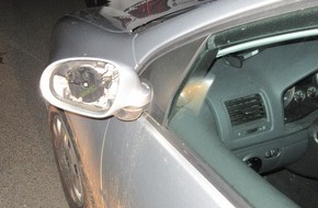Polizeiinspektion Hameln-Pyrmont/Holzminden: POL-HOL: Jugendliche Krad-Fahrer treten Autospiegel ab