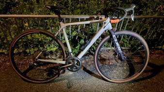 Polizeiinspektion Göttingen: POL-GÖ: (258/2023) Polizei stellt bei Kontrolle Fahrrad sicher - Herkunft unbekannt, Eigentümer gesucht