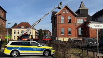 FW-AUR: Dachstuhlbrand im Stadtzentrum